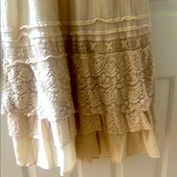 Free People Cream Tiered Maxi dress  W/lace detail - Picture 3 of 3